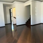Casa à venda com 187m², 3 quartos, 2 suítes e 2 vagas de garagem próximo à USP