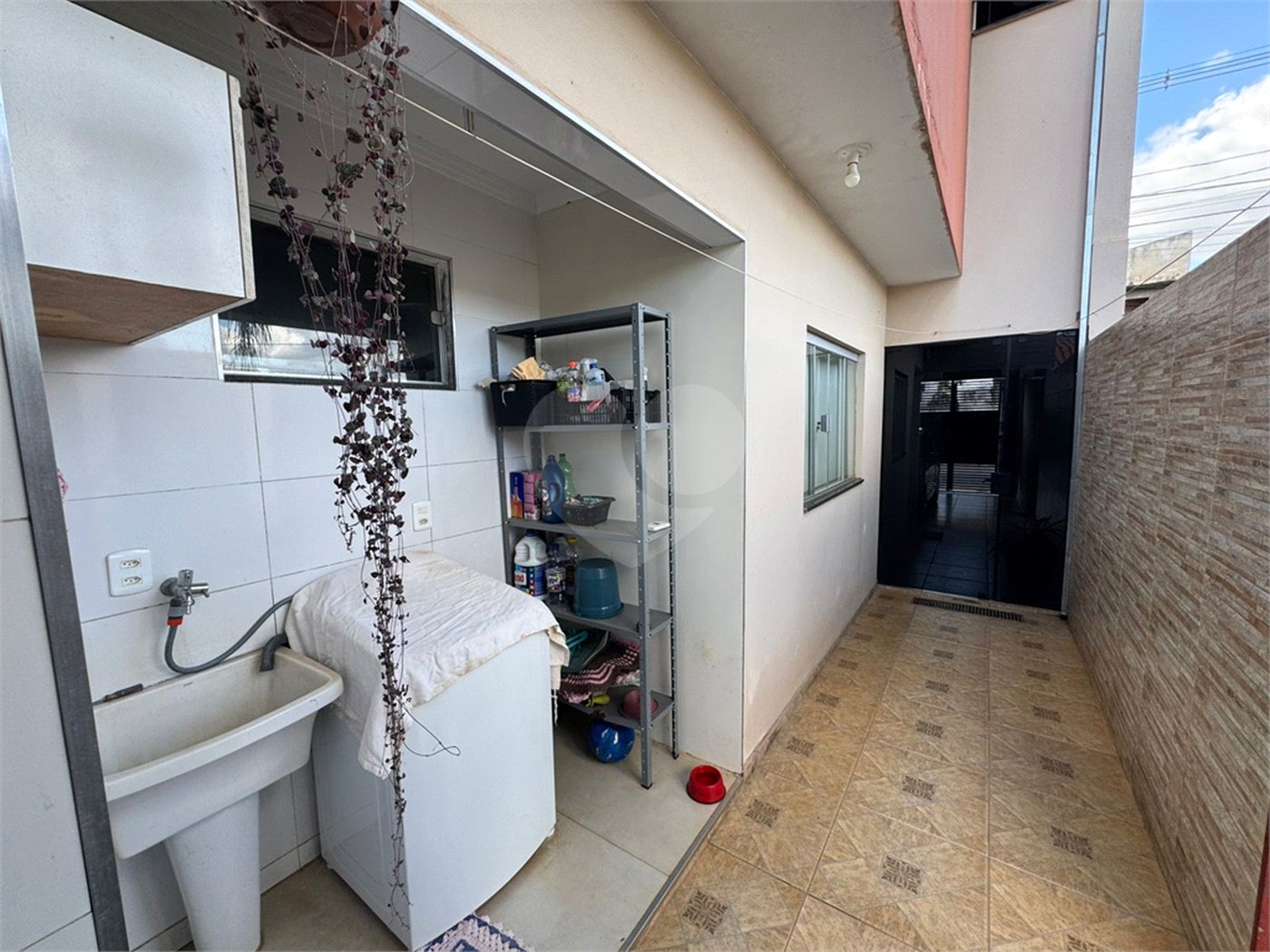 Sobrado á venda com Edícula, no Jardim Embaré, em São Carlos-SP.