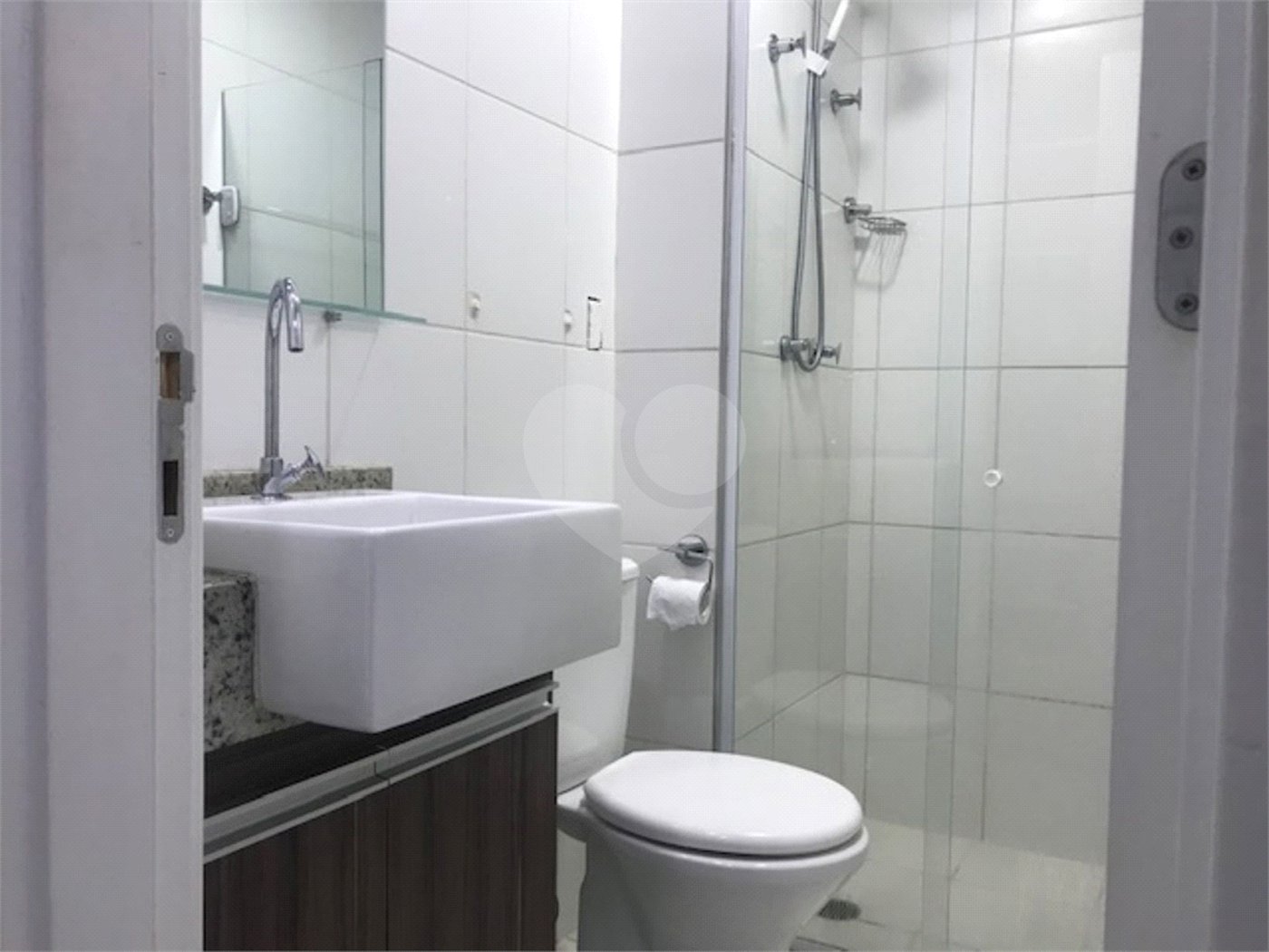 Studio à venda com 39 m² por 429 mil reais a 650 metros da estação Anhangabaú do metrô.
