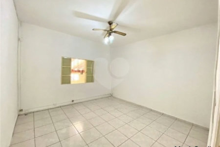 Casa com 224m², 3 dormitórios, 4 vagas, à venda na Vila Ema.