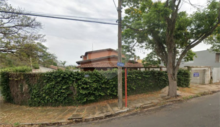 Sobrado à venda com 5 quartos, sendo 1 suíte,  em Jardim Cardinalli, São Carlos, SP