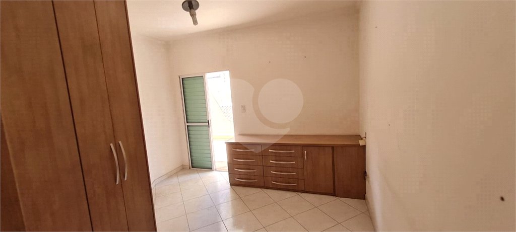 Sobrado a venda no Ipiranga de 220m² com 4 suítes e 2 vagas.Estuda permuta.
