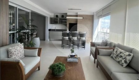 Apartamento à venda com 3 suítes em Vila Regente Feijó, São Paulo, SP