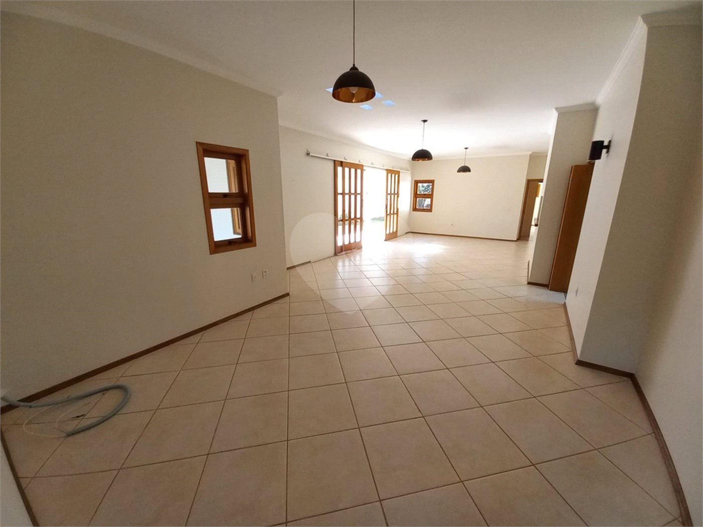 Casa Térrea no Condomínio Damha I,