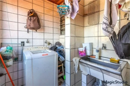 Casa com 175m², 4 dormitórios, sendo 3 suítes, 2 vagas de garagem, à venda na Vila Formosa.