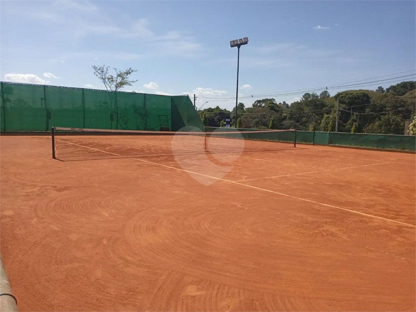 Terreno no Cyrela, plano e próximo do clube.