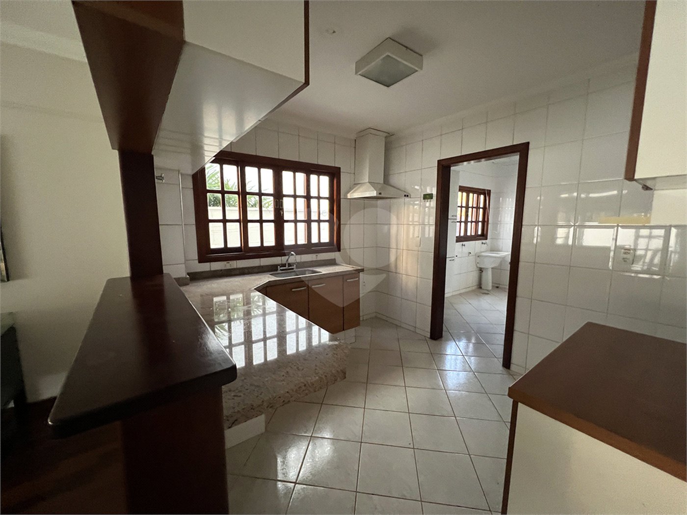 CASA COM 3 QUARTOS NO CONDOMÍNIO GRAND VILLE