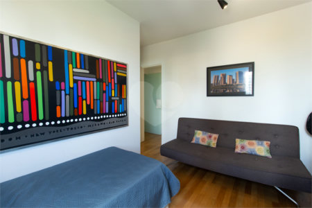 Apartamento a venda no Campo Belo, 192 M², 3 suites, 3 vagas, lazer e próximo ao metrô