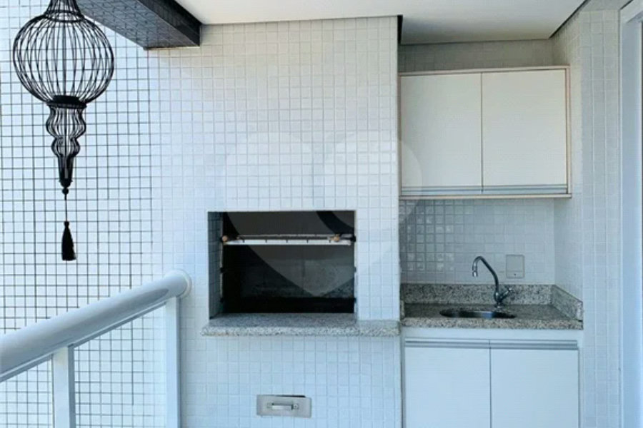 Apartamento à venda com 3 quartos, sendo 2 suítes,  em Riviera de São Lourenço, Bertioga, SP