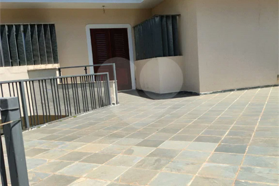 Casa à venda ou para alugar com 5 quartos, sendo 2 suítes, em Jardim Dos Estados, Poços de Caldas - MG