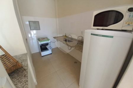 Apartamento no Condomínio Michelangelo .