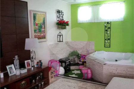 Cobertura com 250m², 3 dormitórios (2 suítes ), 2 vagas de garagem, à venda no bairro Osvaldo Cruz, em São Caetano do Sul