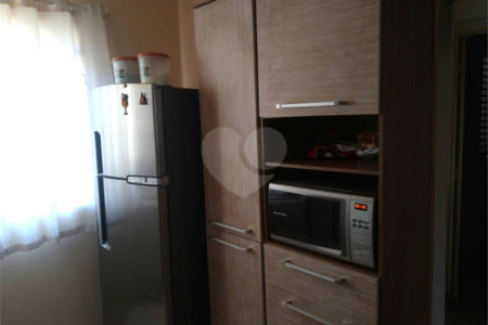 Apartamento no Condomínio Residencial Jardim das Torres.