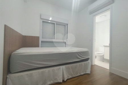 Belíssimo apartamento com 163m², 3 suítes e 2 vagas para locação na Chácara Klabin!