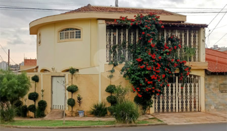 Casa à venda com 3 quartos, sendo 1 suíte,  em Jardim Paulista, São Carlos, SP