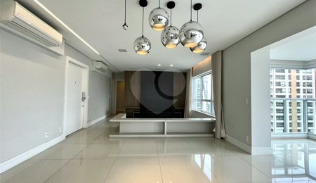 Apartamento à venda com 3 suítes em Campo Belo, São Paulo, SP