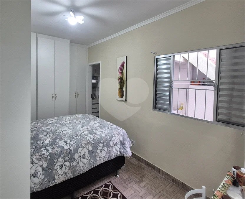 Casa de vila com 3 dormitórios sendo 2 suítes em Santana