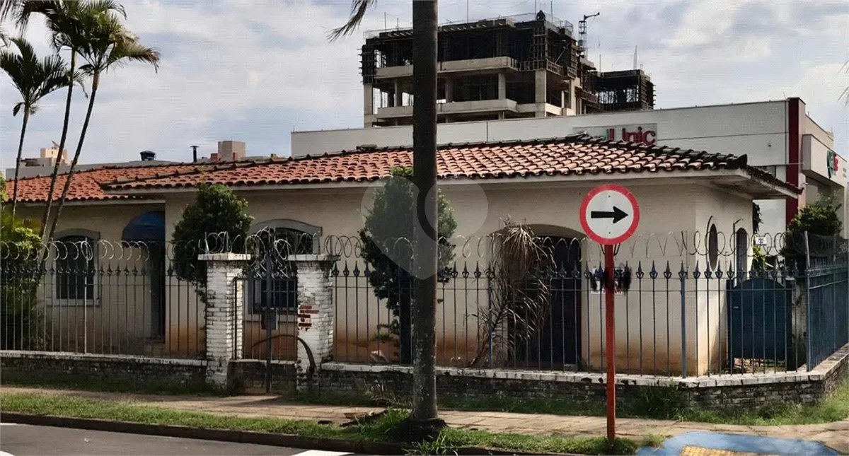 CASA À VENDA COLOCADA COM A SANTA CASA