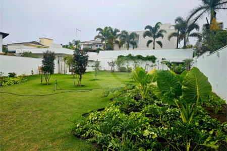 Casa á venda no condomínio Damha I