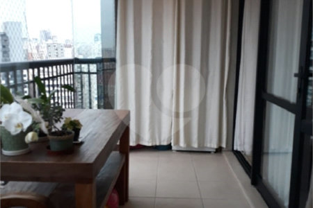 Apartamento à Venda na Bela Vista com 40 m2 de 1 Suíte em Andar Alto