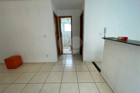 Apartamento no Condomínio Mont Everest .