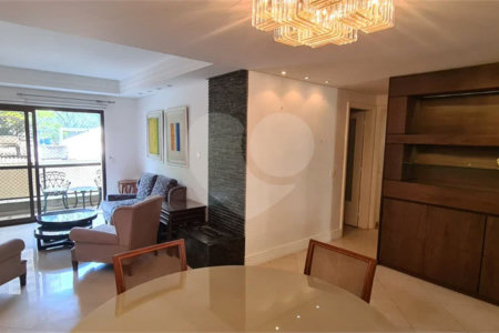 Apartamento à venda no Campo Belo com 110m², 03 dormitórios sendo 01 suite, 2 vagas - São Paulo/S