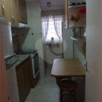 Apartamento no Condomínio Residencial Ipê I .