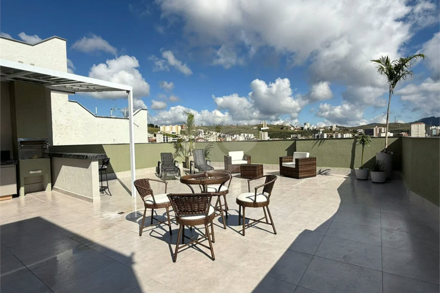 Vendo Apartamento Novo – 80m² de Conforto e Praticidade!