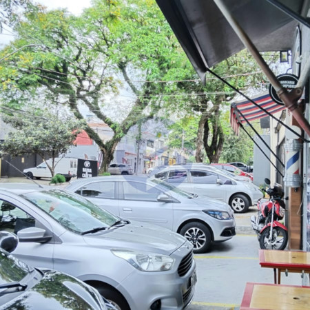Prédio comercial no jardim bonfiglioli.
