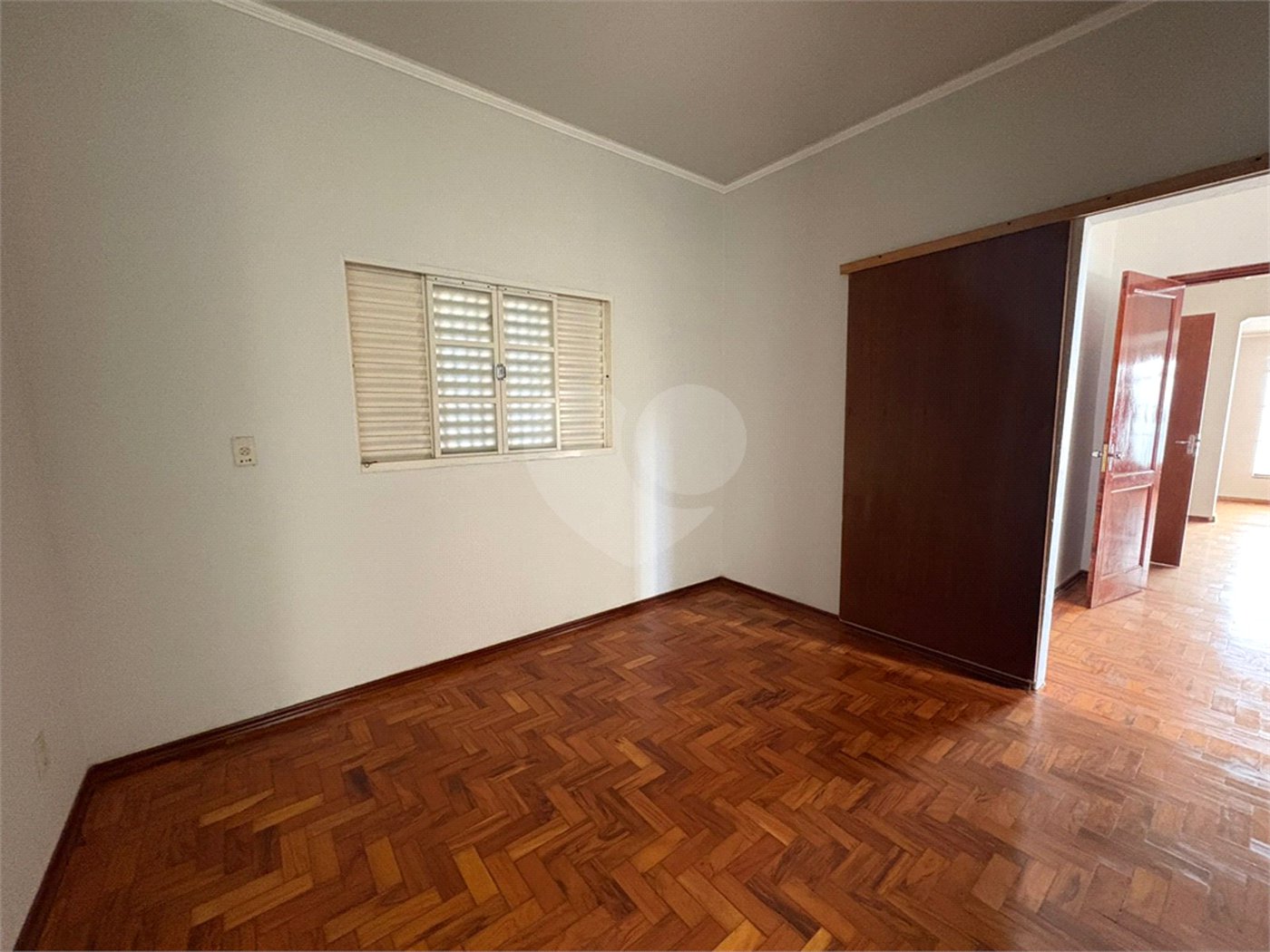 Ótima oportunidade para moradia ou investimento comercial!