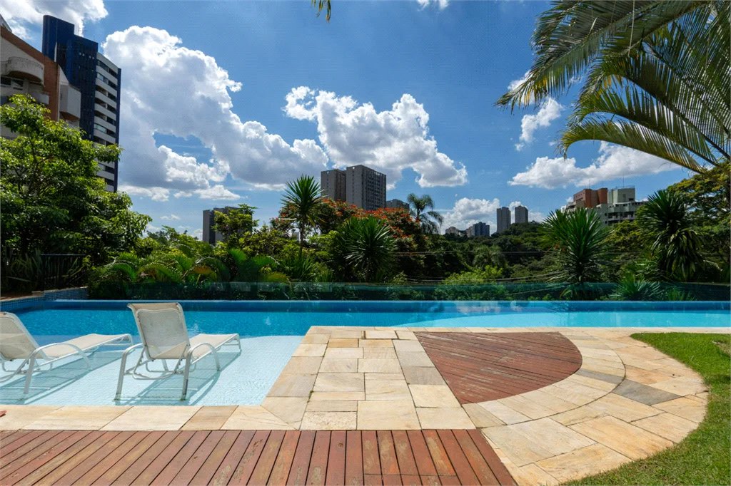 Apartamento tipo para venda com 3 quartos, sendo 3 suítes, 192m² na Vila Suzana