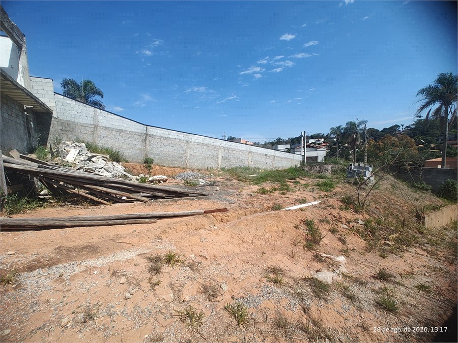 Terreno 810 metros à venda em Atibaia com projeto aprovado exclusivo de alto padrão com construção inacabada