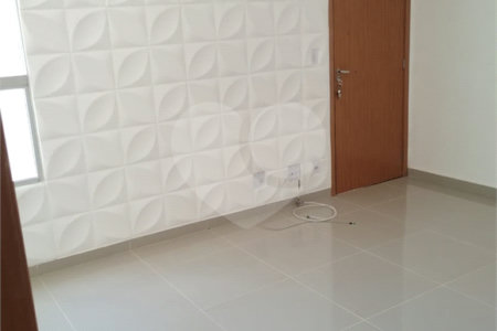 Apartamento à Venda no Condomínio Mont Everest