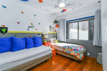 Sobrado à venda com 4 quartos, sendo 1 suíte, em Vila Cruzeiro, São Paulo, SP
