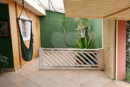 Casa com 4 dormitórios sendo 1 suíte a venda no bairro Samambaia
