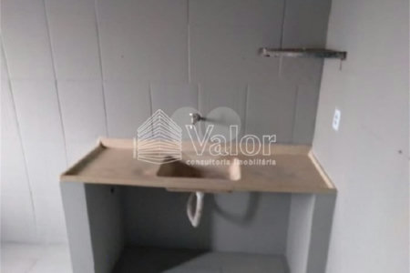 Ótimo salão comercial com uma casa no andar superior
