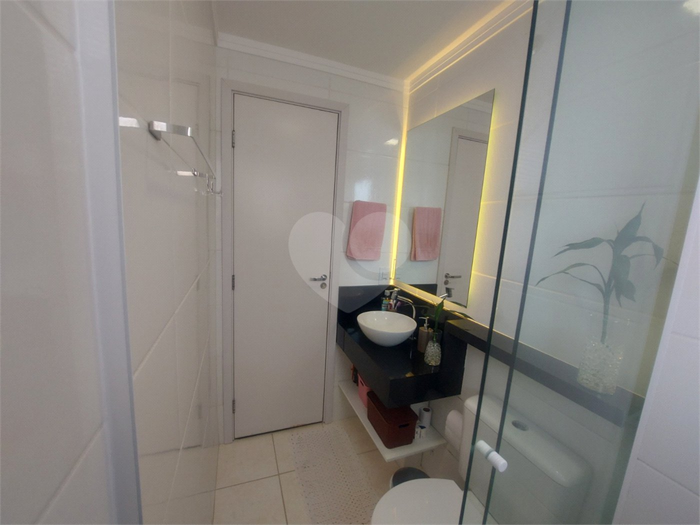 Apartamento Mobiliado no Condomínio Portal do Sol, na Avenida Getúlio Vargas