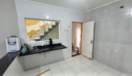 Sobrado à venda com 3 quartos, sendo 2 suítes,  em Vila Adalgisa, São Paulo, SP