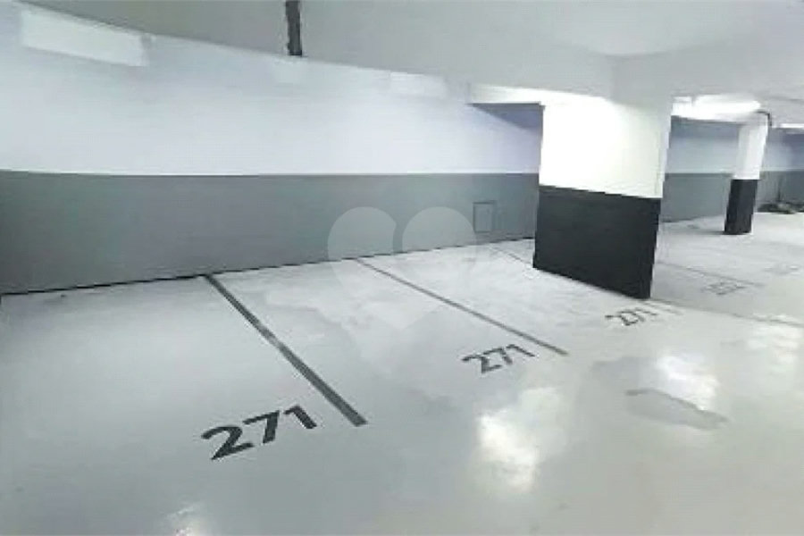 Cobertura em Moema com 4 suítes, Varanda Gourmet e 3 vagas de Garagem.
