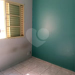 Apartamento no Condomínio Residencial Jardim das Torres.