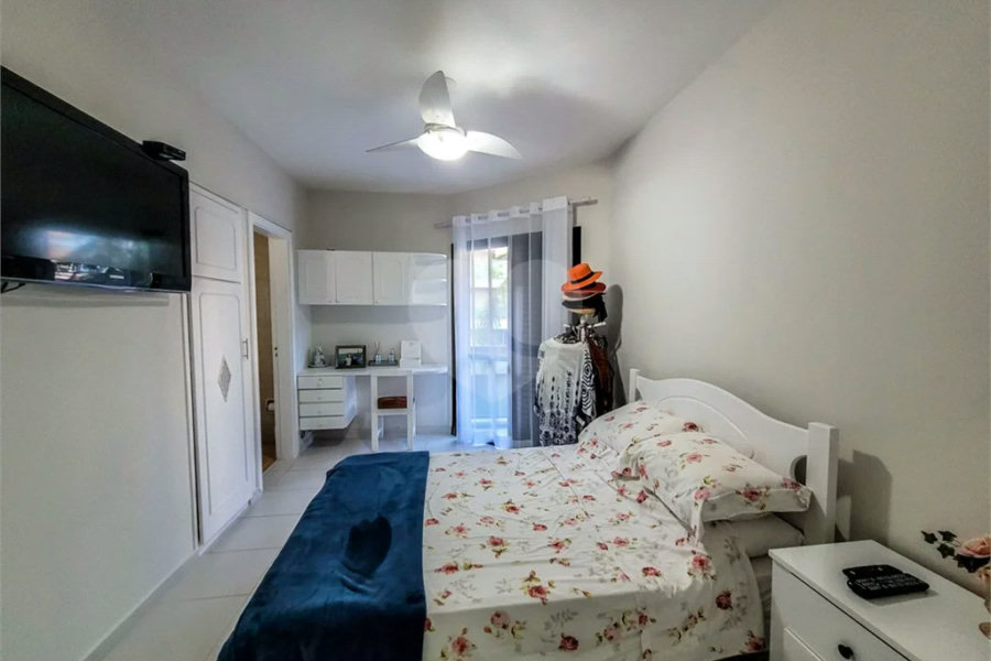 Apartamento à venda com 5 quartos, sendo 3 suítes,  em Riviera de São Lourenço, Bertioga, SP