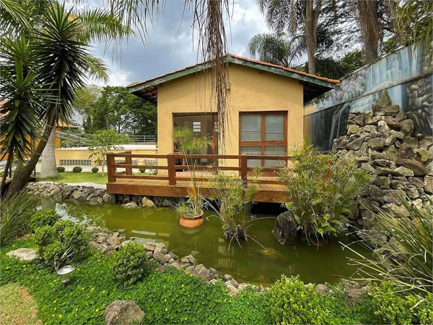 Casa à venda com 4 suítes no condomínio Miollo da Granja, Cotia - SP
