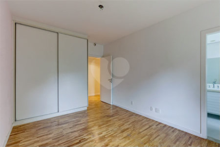 Apartamento no Alto da Boa Vista Condomíno com vasta área verde, lazer e segurança..