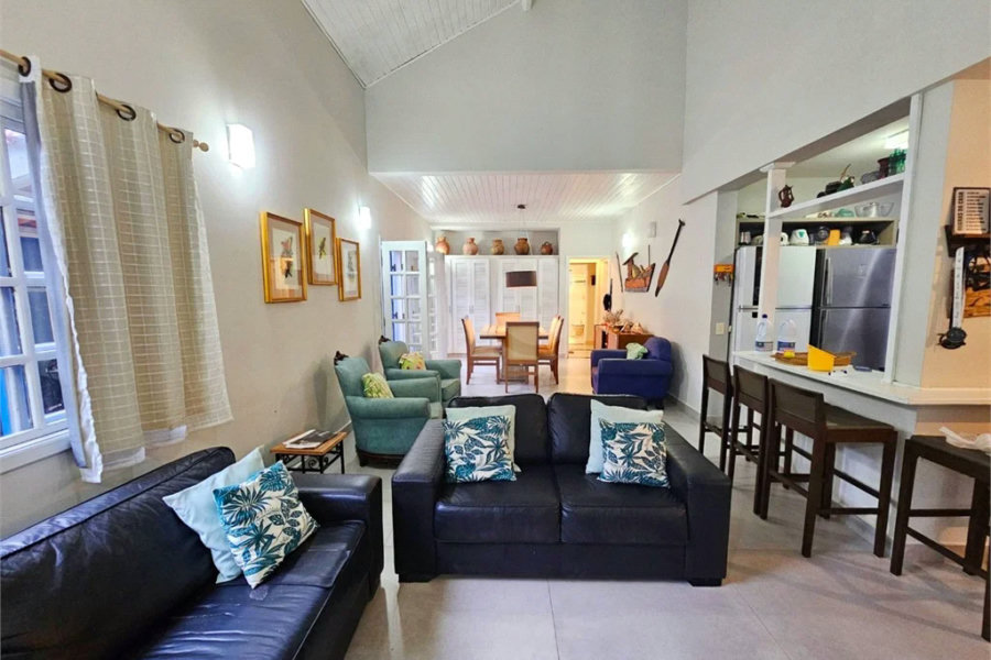 Casa à venda com 5 quartos, sendo 3 suítes, em Riviera de São Lourenço, Bertioga, SP