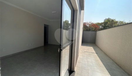 Apartamento à venda com 3 quartos, sendo 1 suíte,  em Residencial São Bernardo, Poços de Caldas, MG