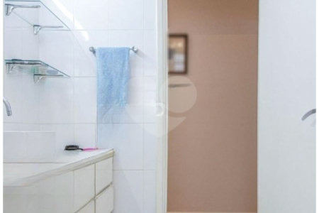 Apartamento com 3 quartos (1 suíte) à venda no Jardim Paulista
