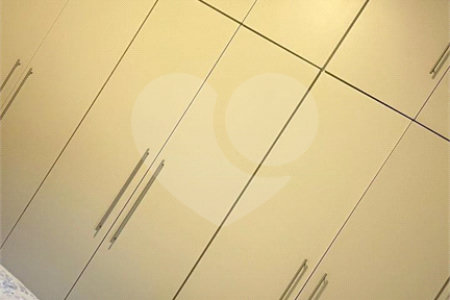 Apto Reformado em Mirandópolis c/76m2 úteis - 2 Dormts/1 Vaga fixa