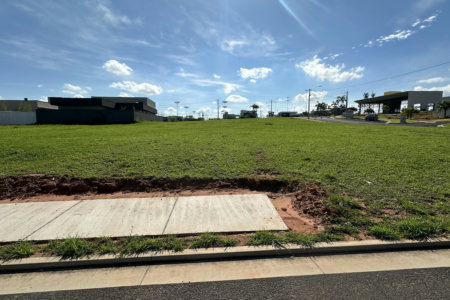 Terreno à venda no condomínio Damha IV, Presidente Prudente - SP