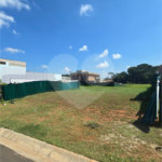 Terreno à venda no Condomínio Jardim Villa Sapezal, em Indaiatuba (Chácara Alvorada) — R$ 580.000,00 - Terreno com 360m² de área total (12x30), o terreno é plano e está localizado na entrada do condominio,O Jardim Villa Sapezal conta com infraestrutura completa, ruas largas e pavimentadas, portaria