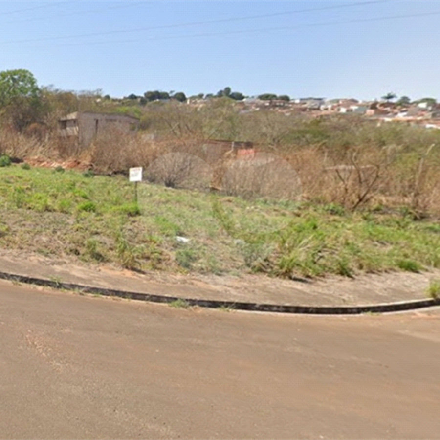 Terreno à venda – 402,87 m² Prolongamento do Jardim das Torres.